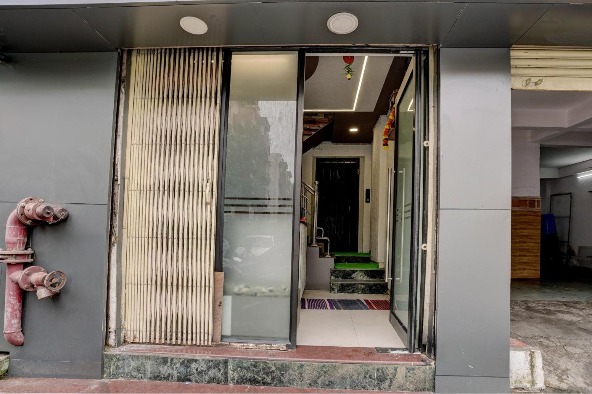 Hotel O Sapna Residency Mumbai Bagian luar foto