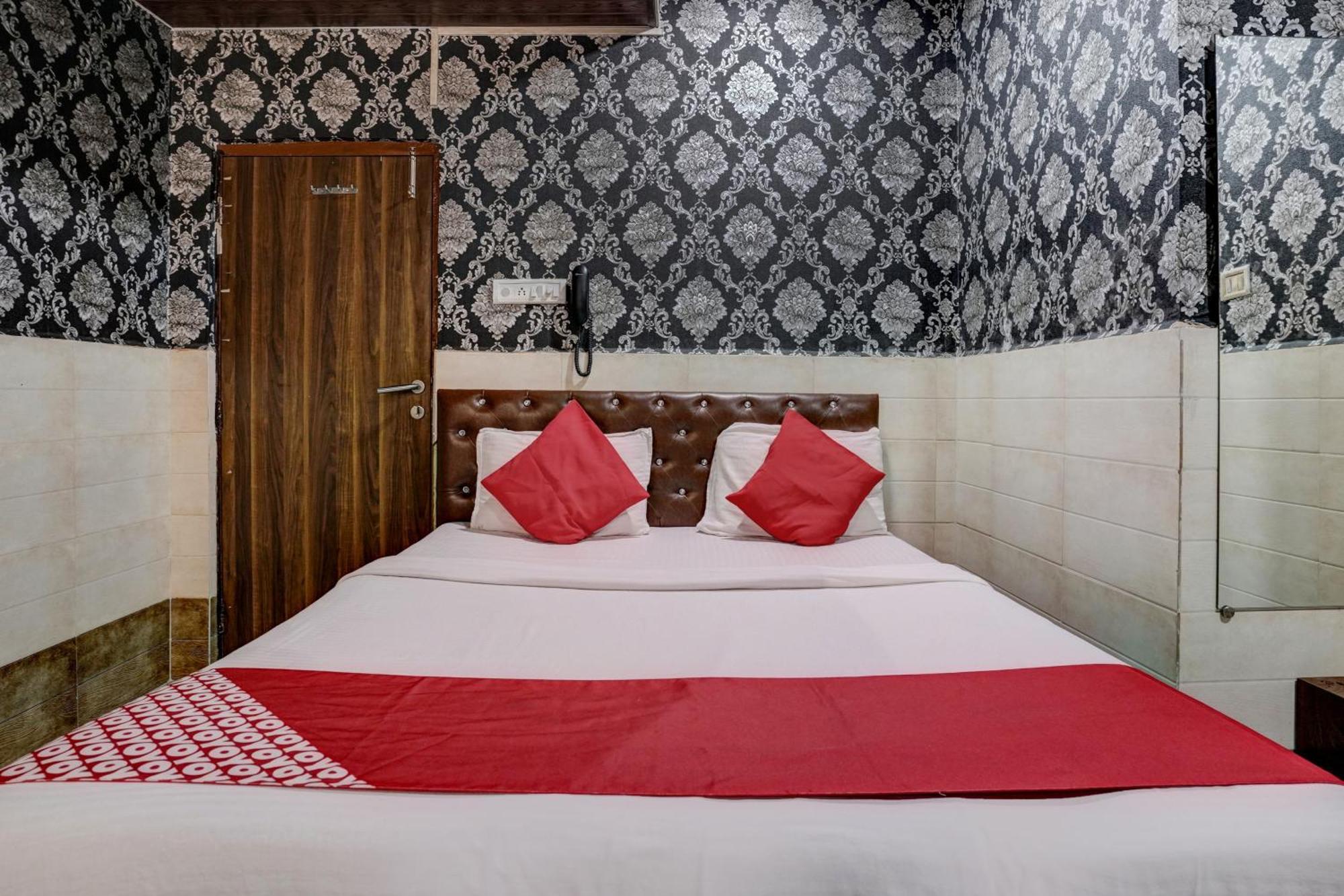 Hotel O Sapna Residency Mumbai Bagian luar foto
